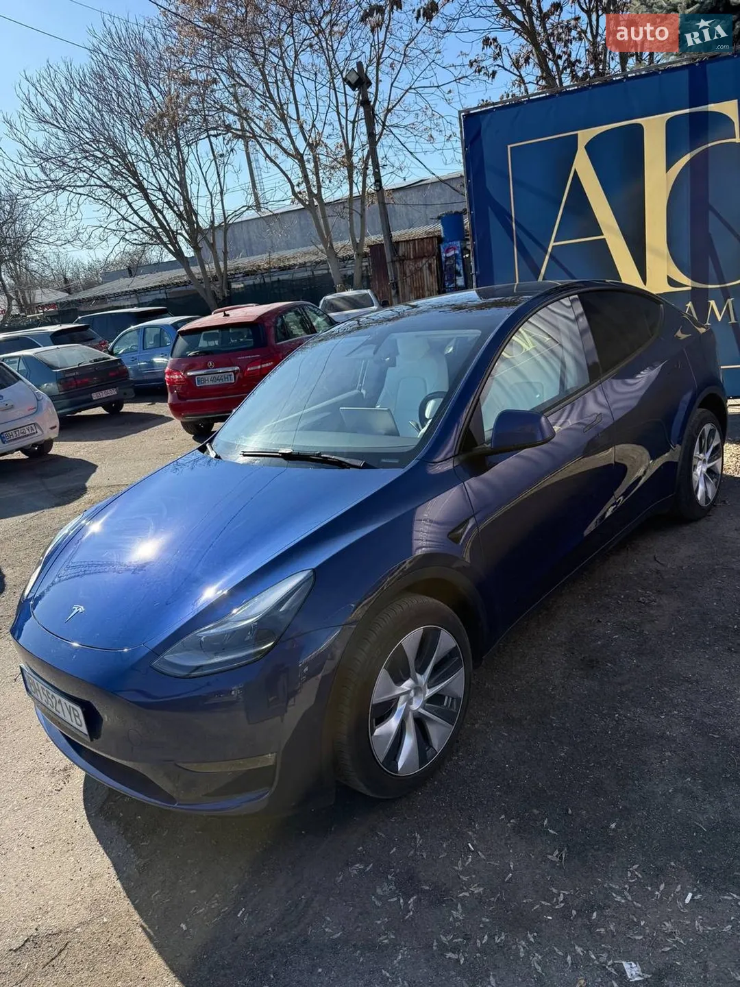 2024 Tesla Model Y - мініатюра 3