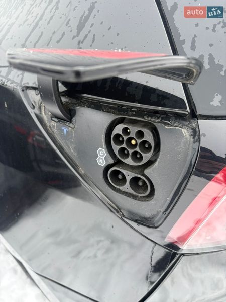 Внедорожник / Кроссовер Tesla Model Y 2022 в Ровно