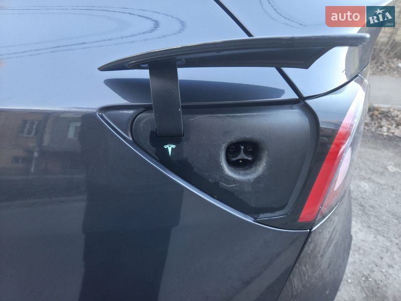 Внедорожник / Кроссовер Tesla Model Y 2020 в Днепре