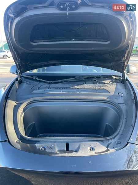 Позашляховик / Кросовер Tesla Model Y 2024 в Рівному