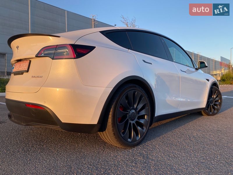 Позашляховик / Кросовер Tesla Model Y 2022 в Рівному фото 11 Позашляховик / Кросовер Tesla Model Y 2022 в Рівному