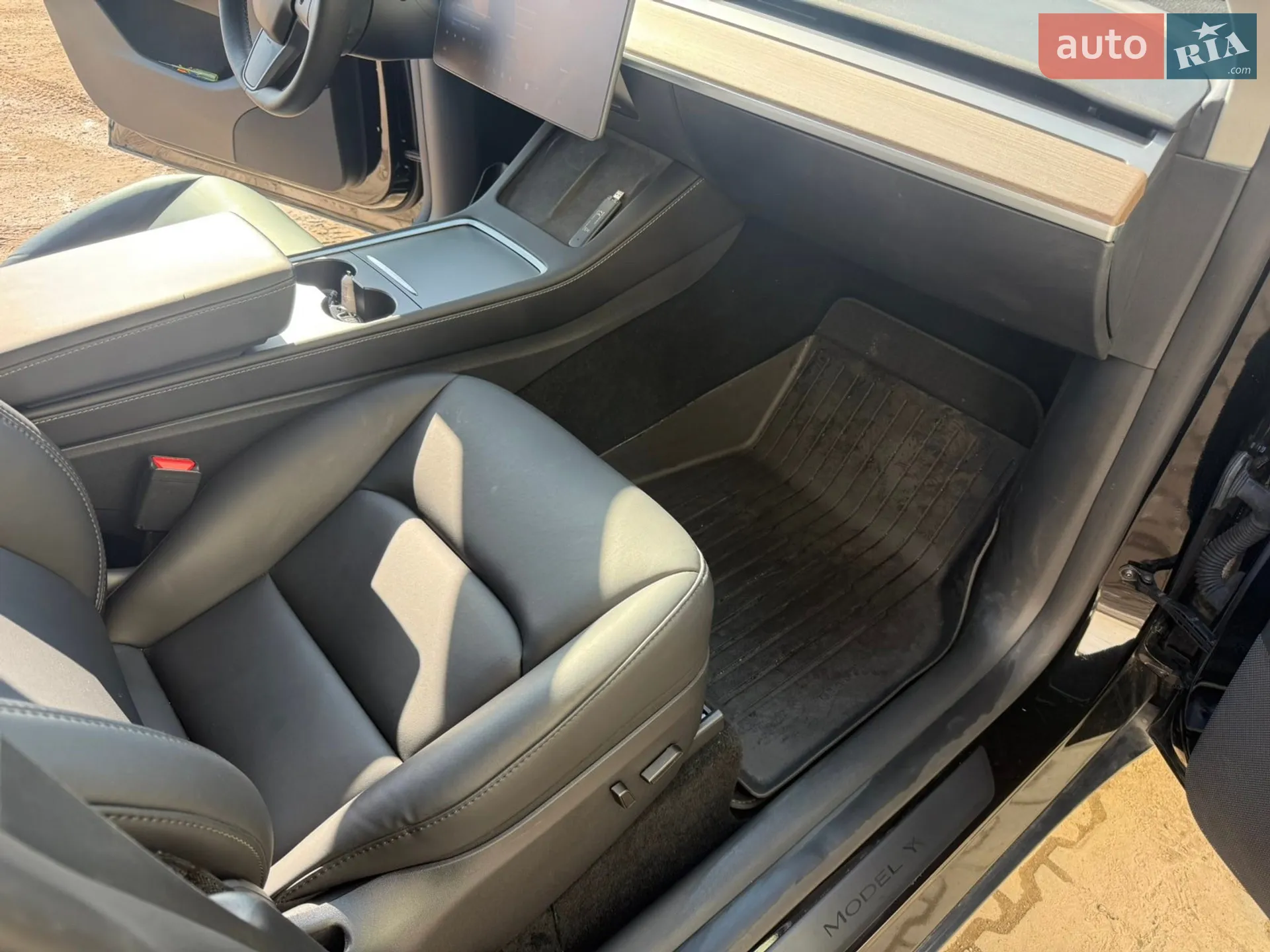 2024 Tesla Model Y - мініатюра 12