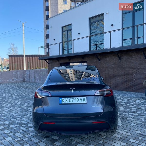 Внедорожник / Кроссовер Tesla Model Y 2024 в Харькове