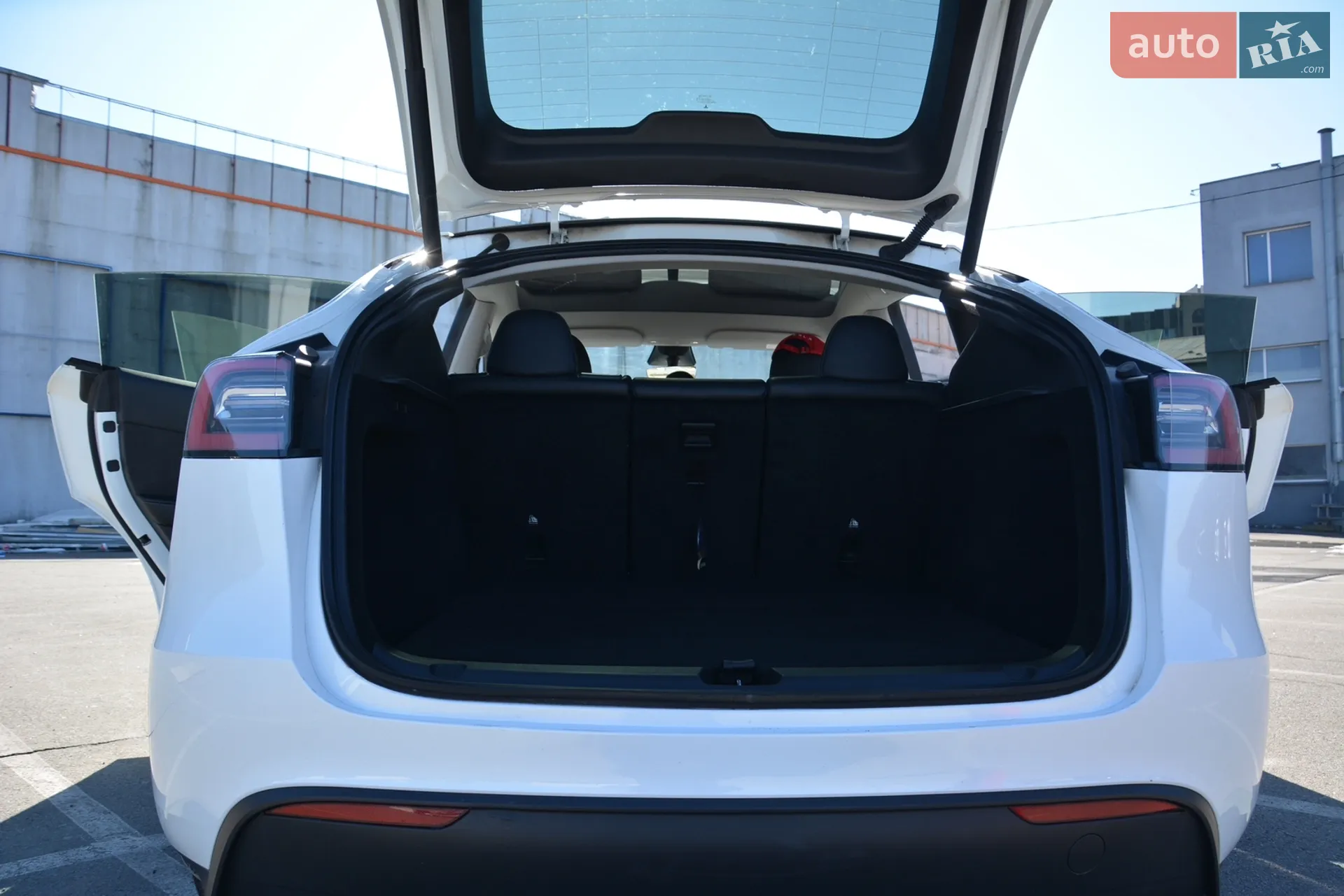 2022 Tesla Model Y - мініатюра 11