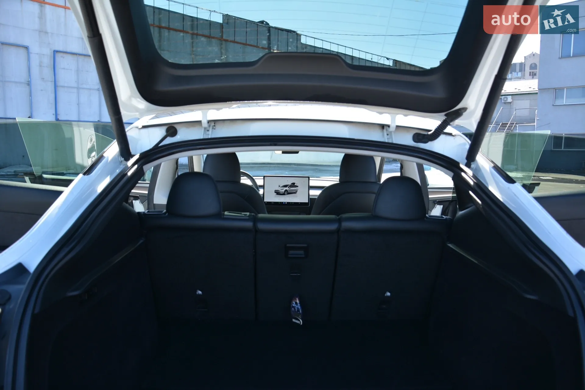 2022 Tesla Model Y - мініатюра 10