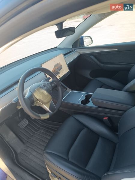 Внедорожник / Кроссовер Tesla Model Y 2022 в Киеве