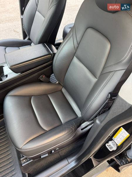 Внедорожник / Кроссовер Tesla Model Y 2022 в Ровно