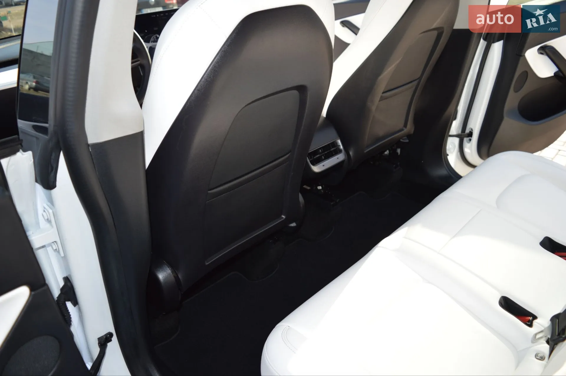 2020 Tesla Model Y - мініатюра 22