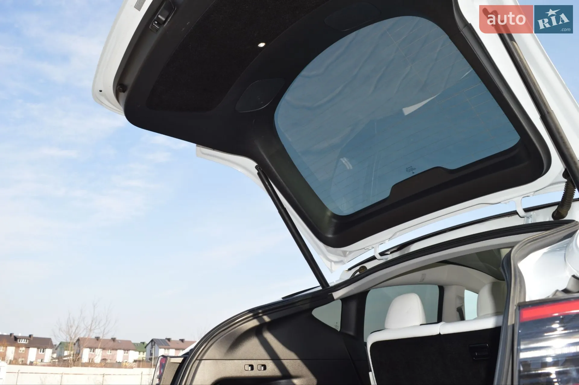 2020 Tesla Model Y - мініатюра 31