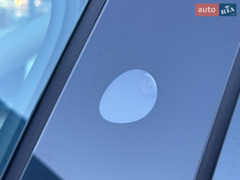 Внедорожник / Кроссовер Tesla Model Y 2024 в Киеве