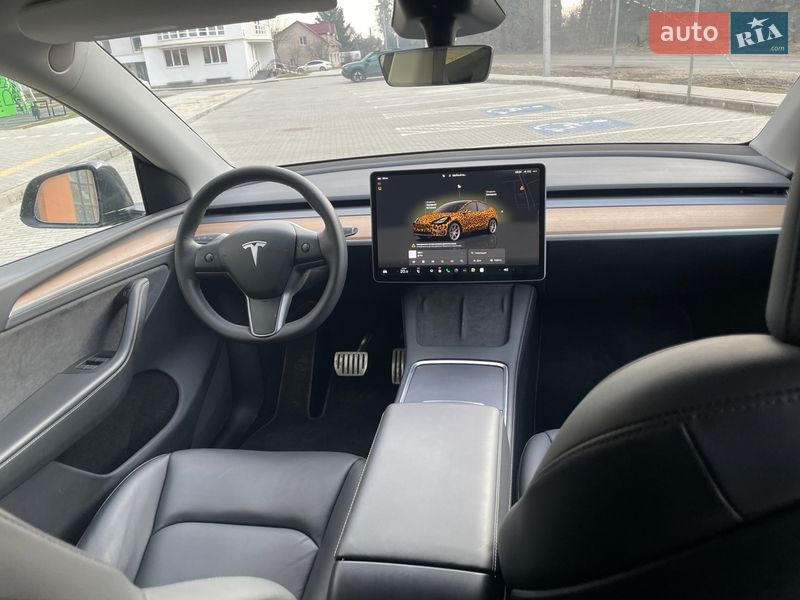 Внедорожник / Кроссовер Tesla Model Y 2024 в Львове