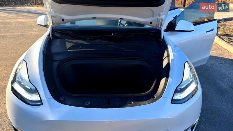 Позашляховик / Кросовер Tesla Model Y 2020 в Києві фото 23 Позашляховик / Кросовер Tesla Model Y 2020 в Києві