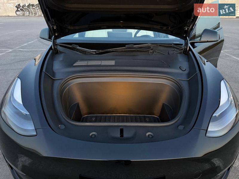 Позашляховик / Кросовер Tesla Model Y 2020 в Львові