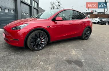 Внедорожник / Кроссовер Tesla Model Y 2023 в Киеве