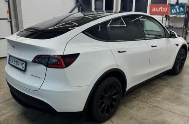 Внедорожник / Кроссовер Tesla Model Y 2023 в Киеве