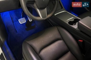 Внедорожник / Кроссовер Tesla Model Y 2023 в Киеве