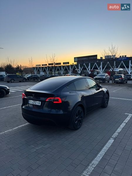 Позашляховик / Кросовер Tesla Model Y 2024 в Хмельницькому