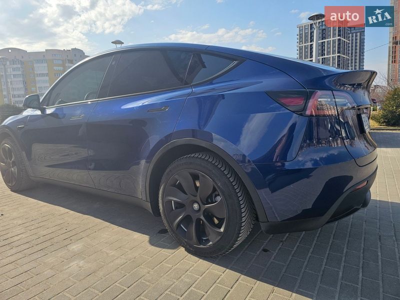 Внедорожник / Кроссовер Tesla Model Y 2023 в Львове