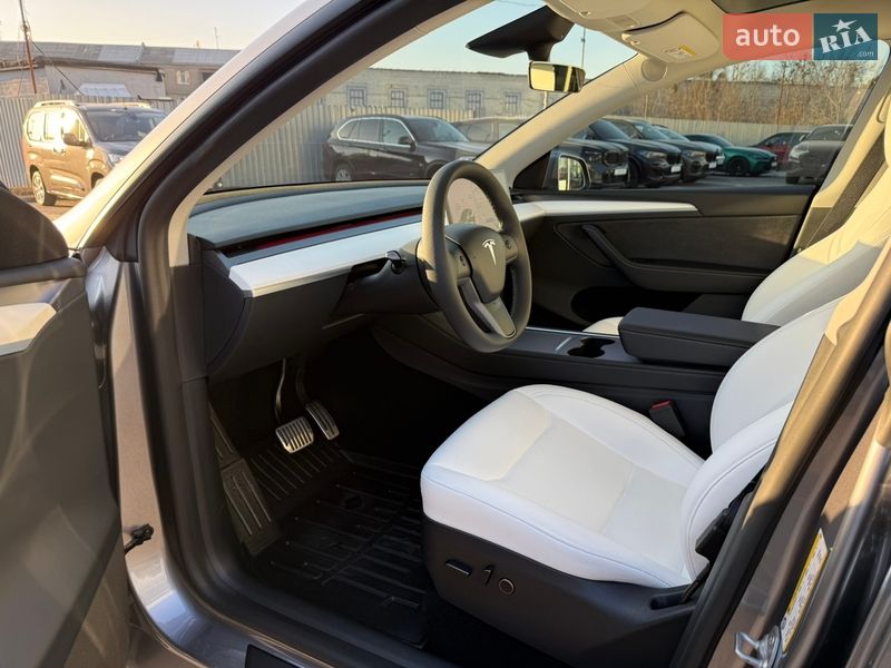 Внедорожник / Кроссовер Tesla Model Y 2023 в Харькове