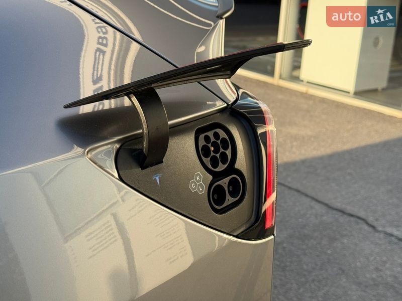 Внедорожник / Кроссовер Tesla Model Y 2023 в Харькове
