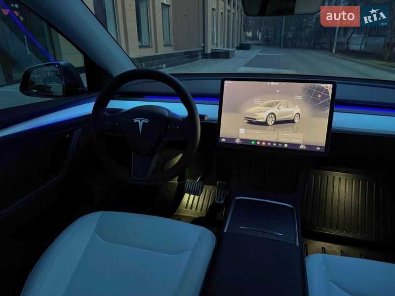 Внедорожник / Кроссовер Tesla Model Y 2023 в Харькове