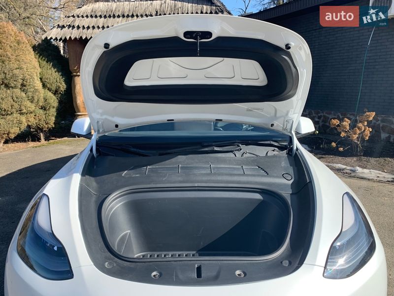 Позашляховик / Кросовер Tesla Model Y 2023 в Києві фото 38 Позашляховик / Кросовер Tesla Model Y 2023 в Києві