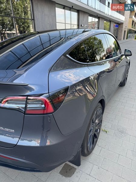 Внедорожник / Кроссовер Tesla Model Y 2022 в Ужгороде фото 3 Внедорожник / Кроссовер Tesla Model Y 2022 в Ужгороде