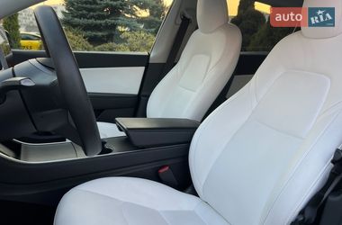 Внедорожник / Кроссовер Tesla Model Y 2020 в Львове