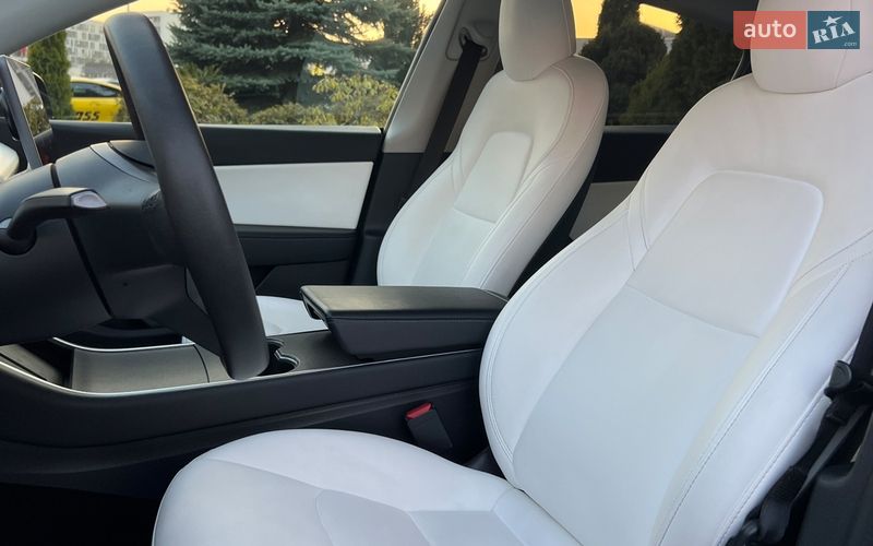 Внедорожник / Кроссовер Tesla Model Y 2020 в Львове