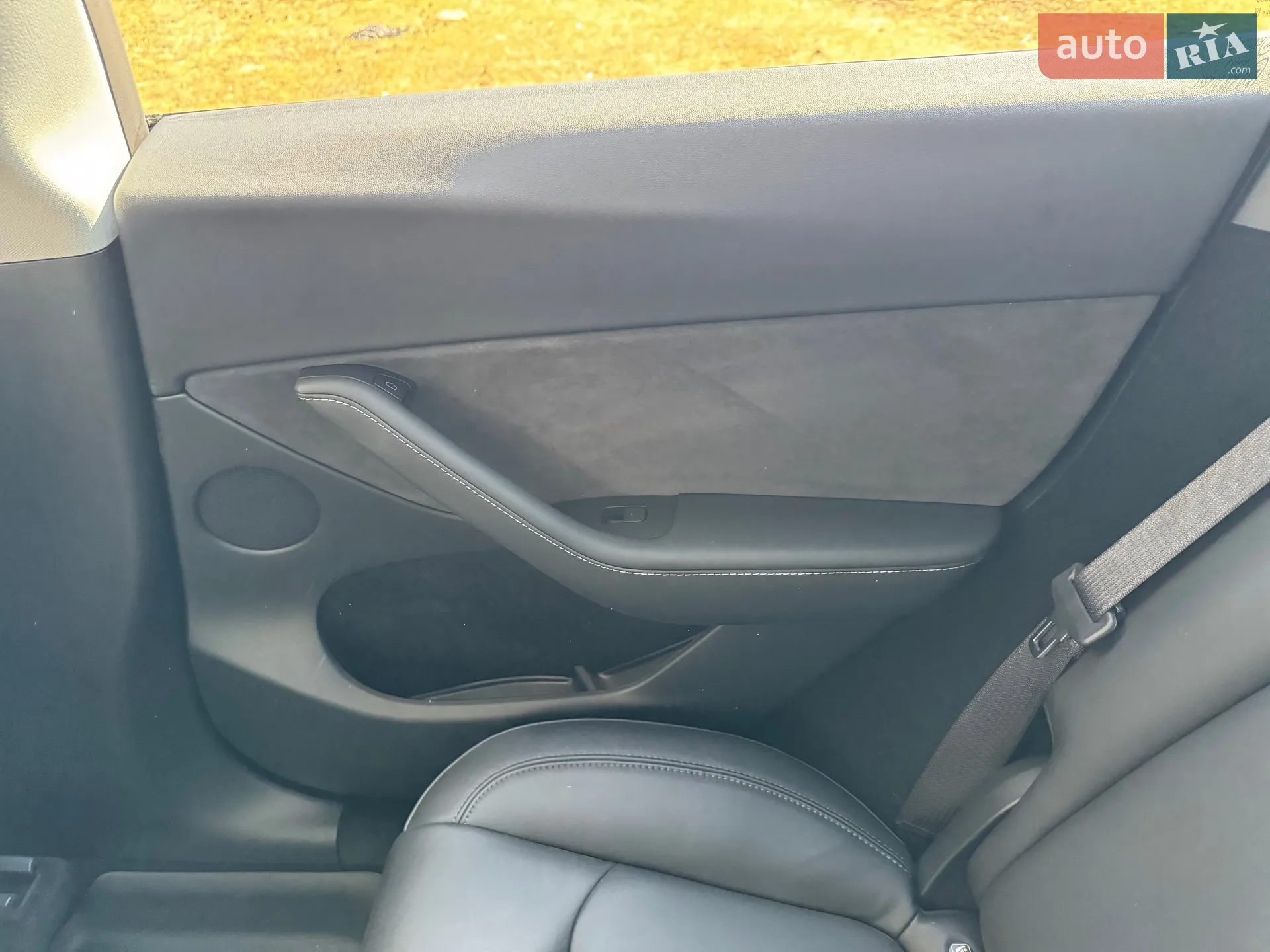2024 Tesla Model Y - мініатюра 25