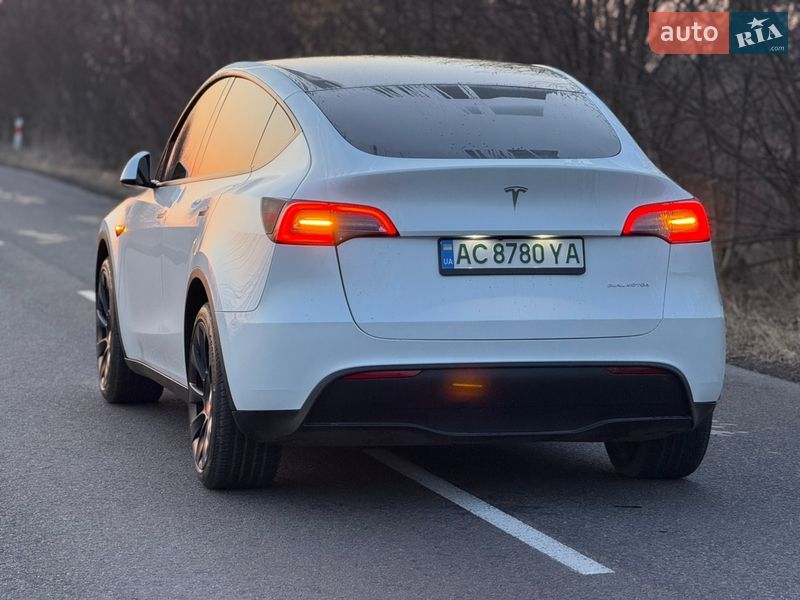 Внедорожник / Кроссовер Tesla Model Y 2022 в Луцке