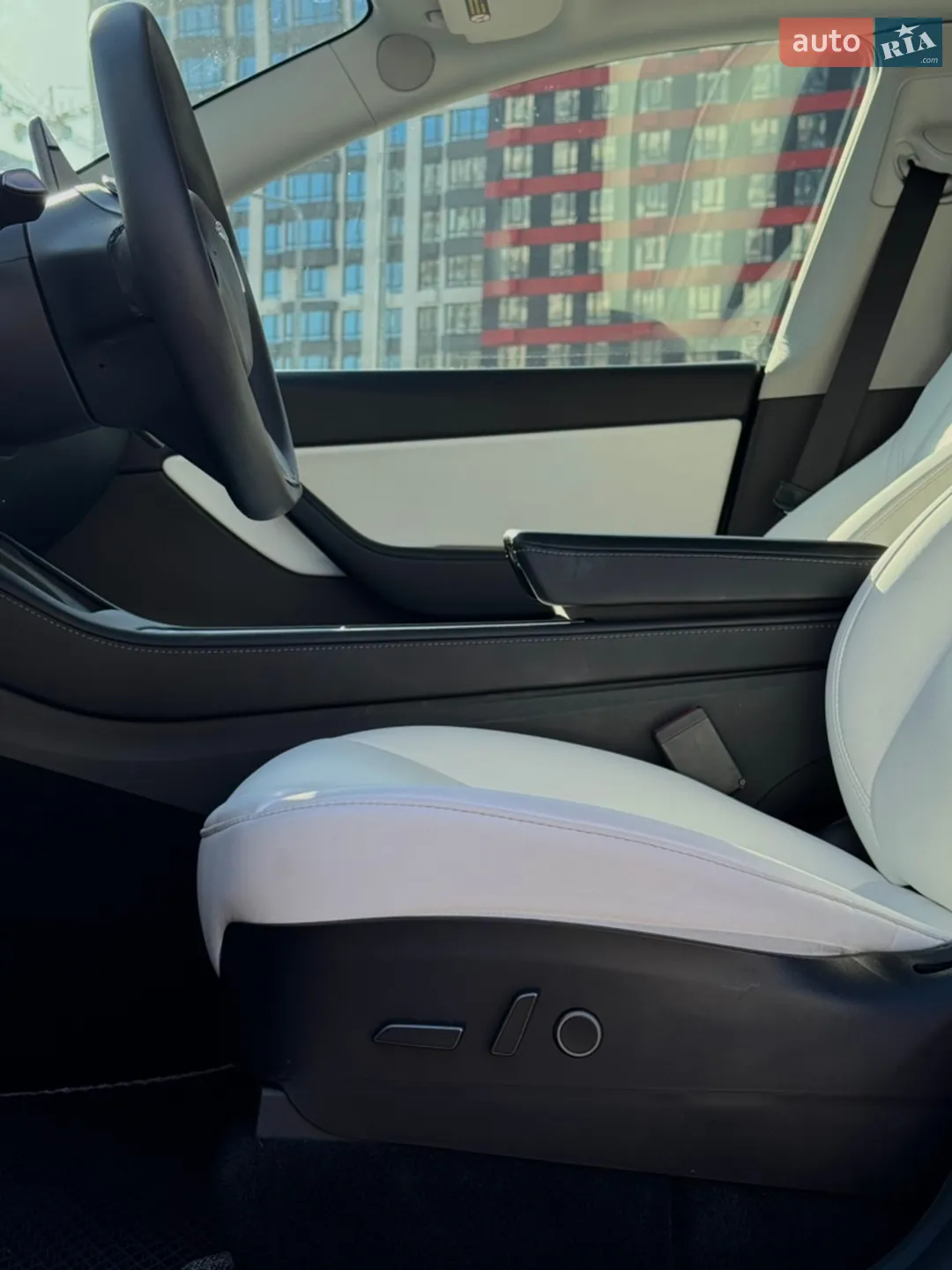 2022 Tesla Model Y - мініатюра 18