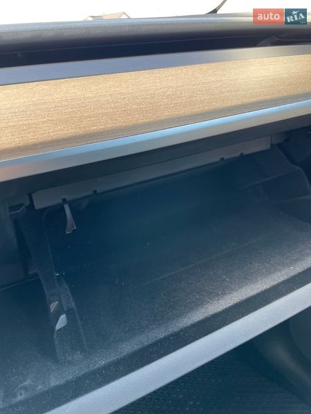 Позашляховик / Кросовер Tesla Model Y 2021 в Львові