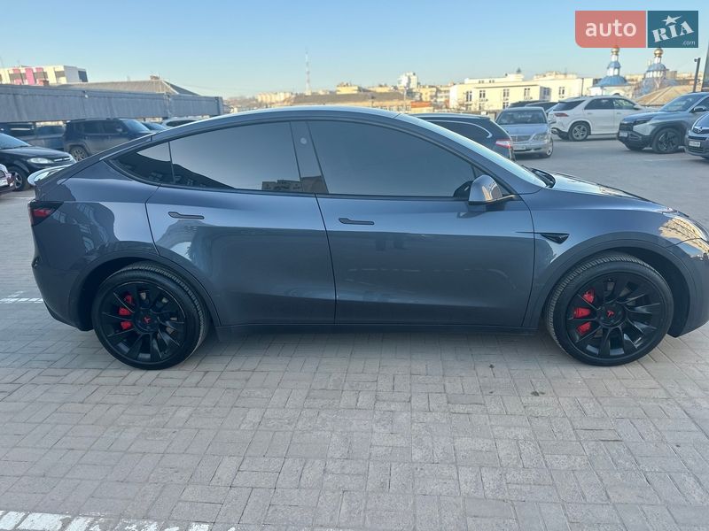 Внедорожник / Кроссовер Tesla Model Y 2023 в Хмельницком