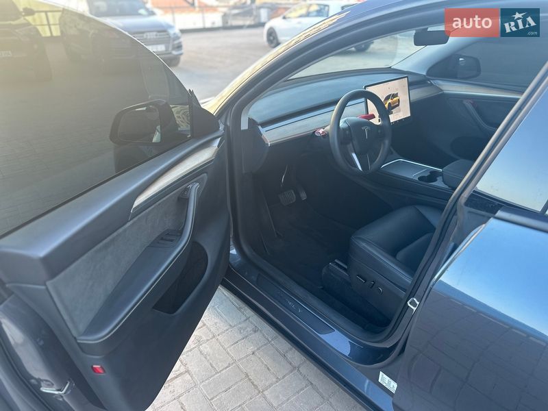 Внедорожник / Кроссовер Tesla Model Y 2023 в Хмельницком