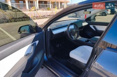 Внедорожник / Кроссовер Tesla Model Y 2021 в Киеве