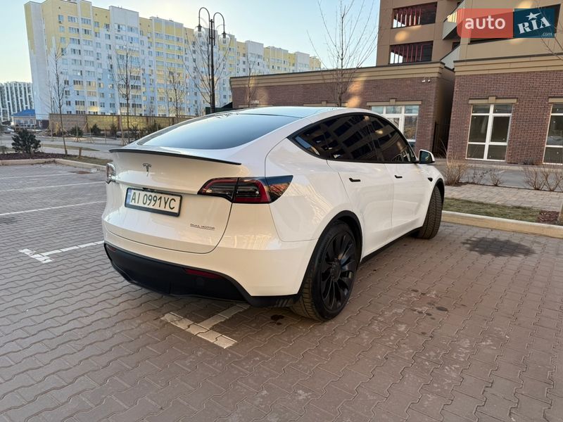 Позашляховик / Кросовер Tesla Model Y 2024 в Києві фото 3 Позашляховик / Кросовер Tesla Model Y 2024 в Києві