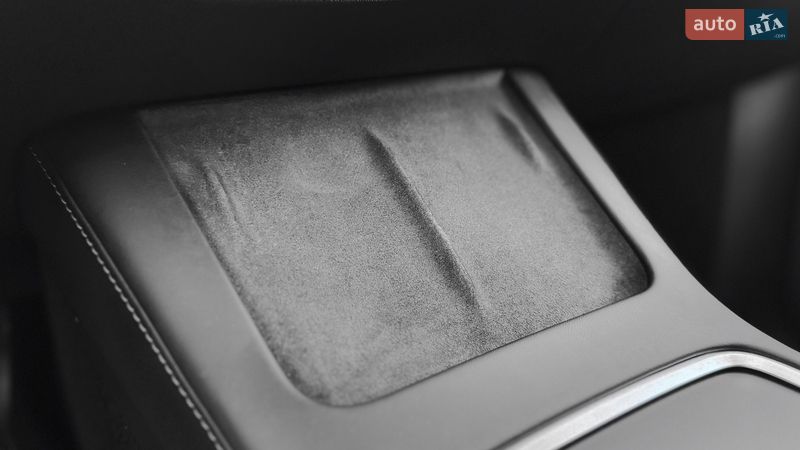 Внедорожник / Кроссовер Tesla Model Y 2023 в Ровно