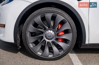 Внедорожник / Кроссовер Tesla Model Y 2022 в Киеве