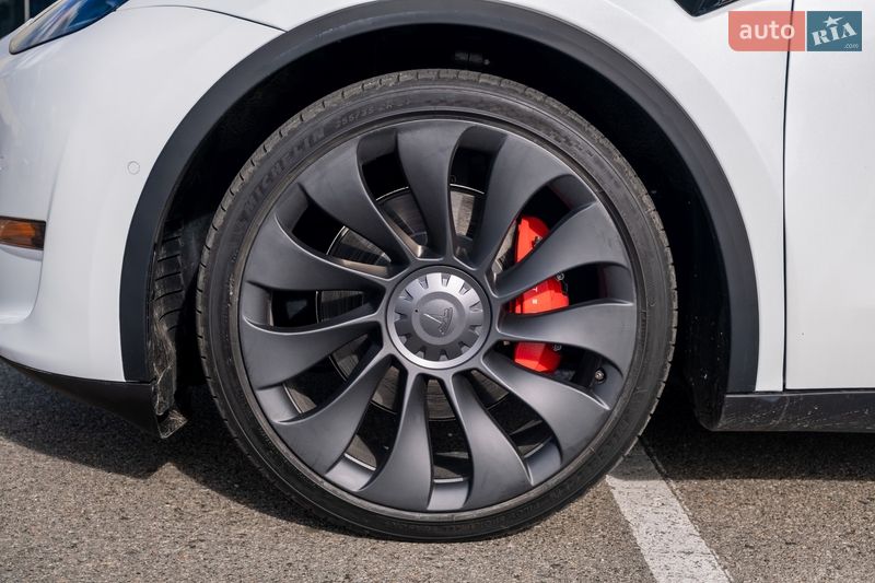 Позашляховик / Кросовер Tesla Model Y 2022 в Києві