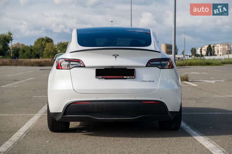 Позашляховик / Кросовер Tesla Model Y 2022 в Києві