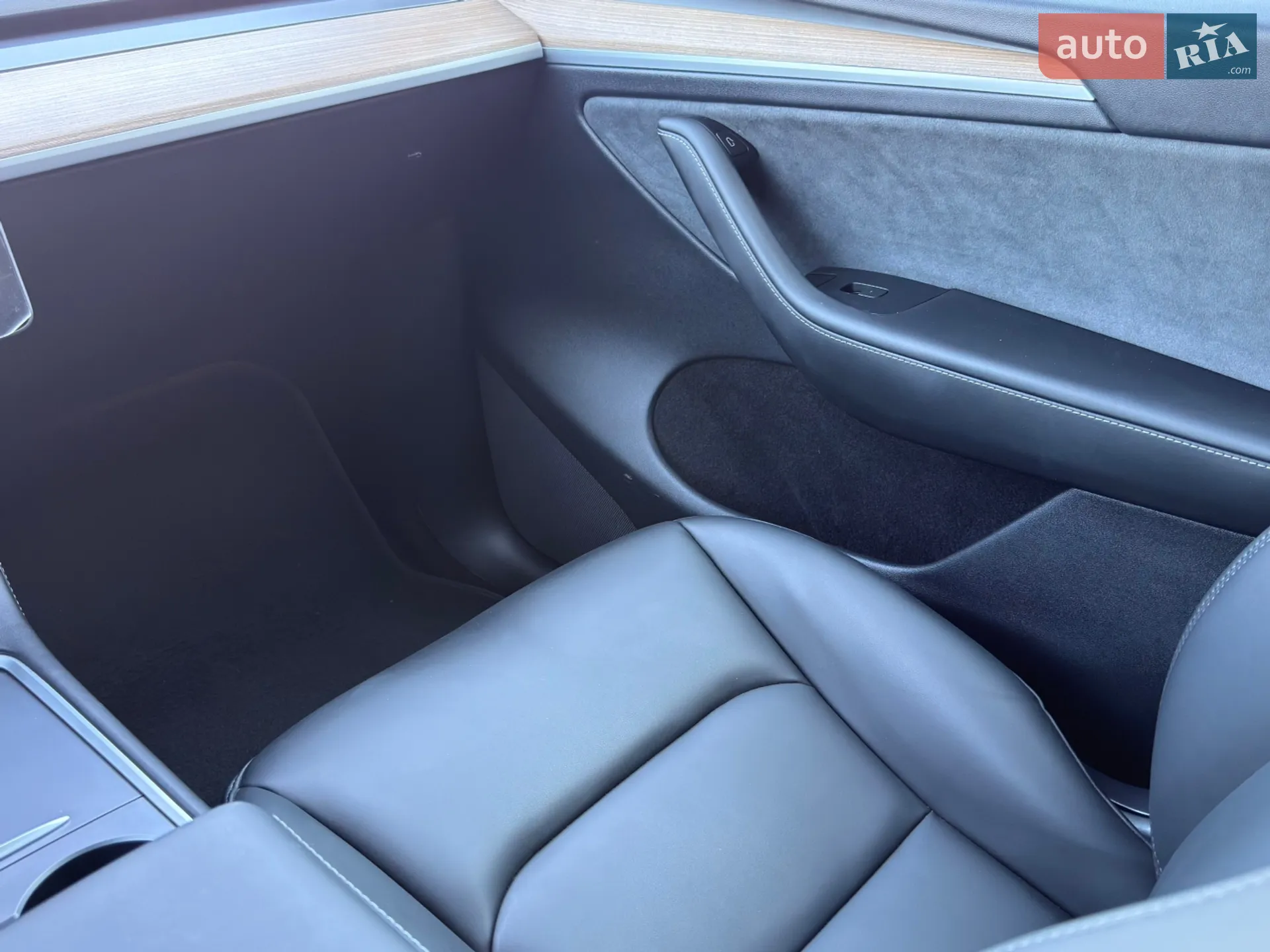 2024 Tesla Model Y - мініатюра 17