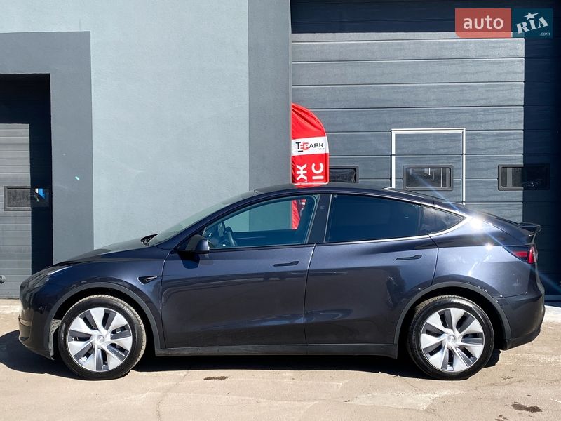 Позашляховик / Кросовер Tesla Model Y 2024 в Києві