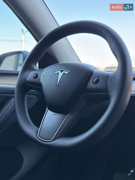 Внедорожник / Кроссовер Tesla Model Y 2024 в Черновцах