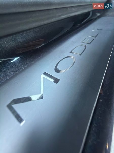 Внедорожник / Кроссовер Tesla Model Y 2024 в Черновцах