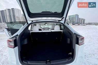Внедорожник / Кроссовер Tesla Model Y 2022 в Киеве