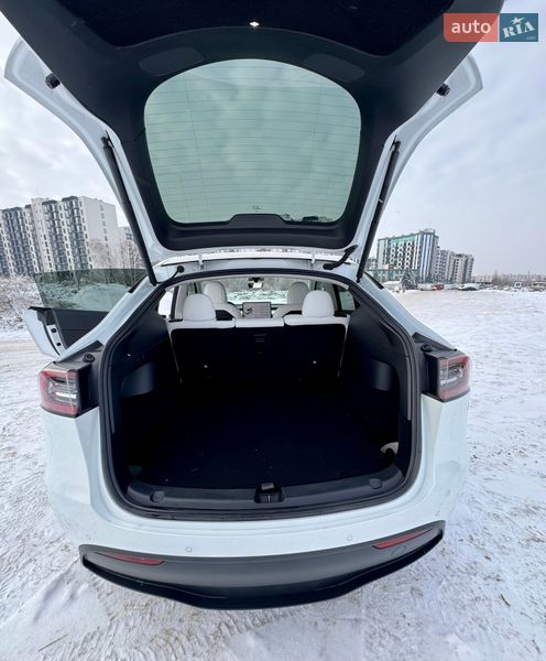 Внедорожник / Кроссовер Tesla Model Y 2022 в Киеве