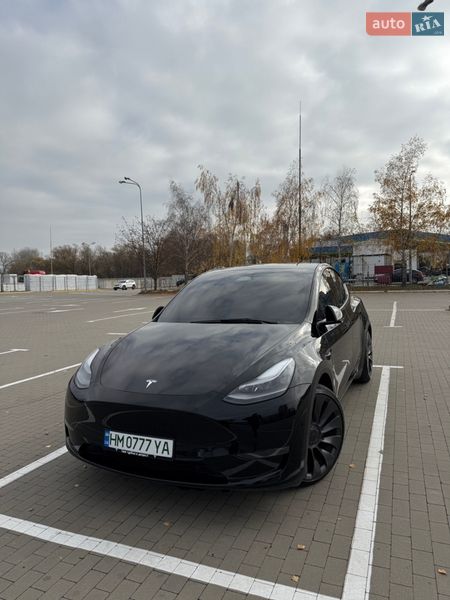 Внедорожник / Кроссовер Tesla Model Y 2023 в Киеве
