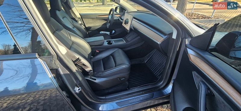 Внедорожник / Кроссовер Tesla Model Y 2023 в Харькове