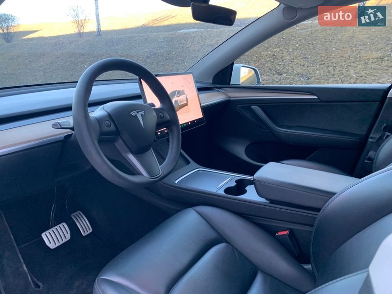 Позашляховик / Кросовер Tesla Model Y 2023 в Києві
